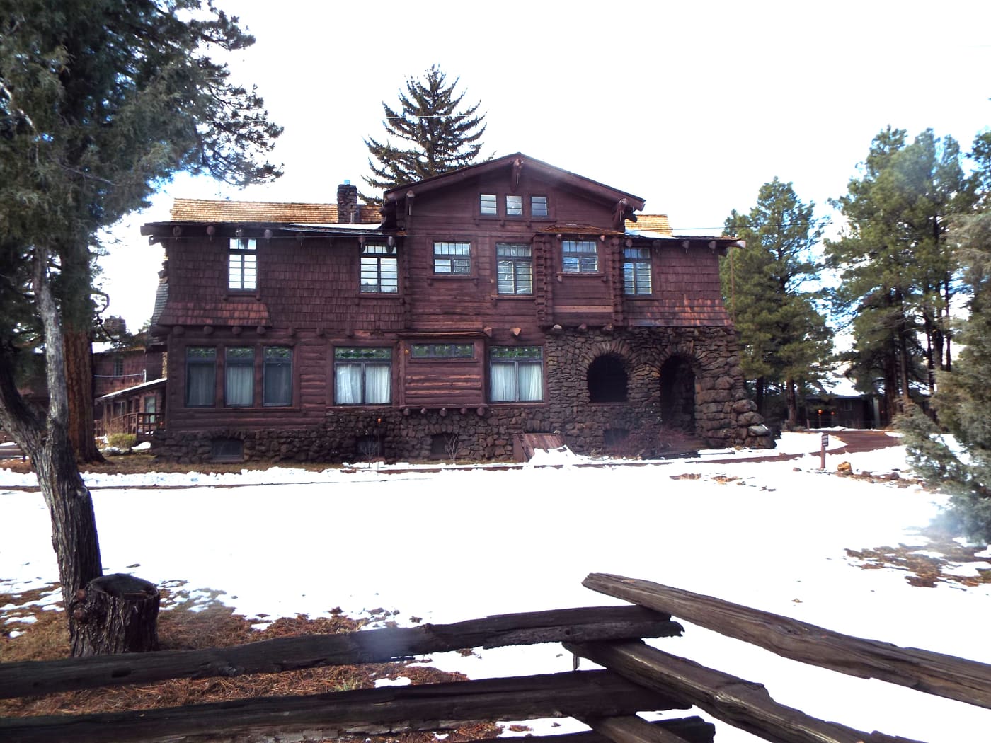 The log and stone facade of Riordan Mansion in Flagstaff